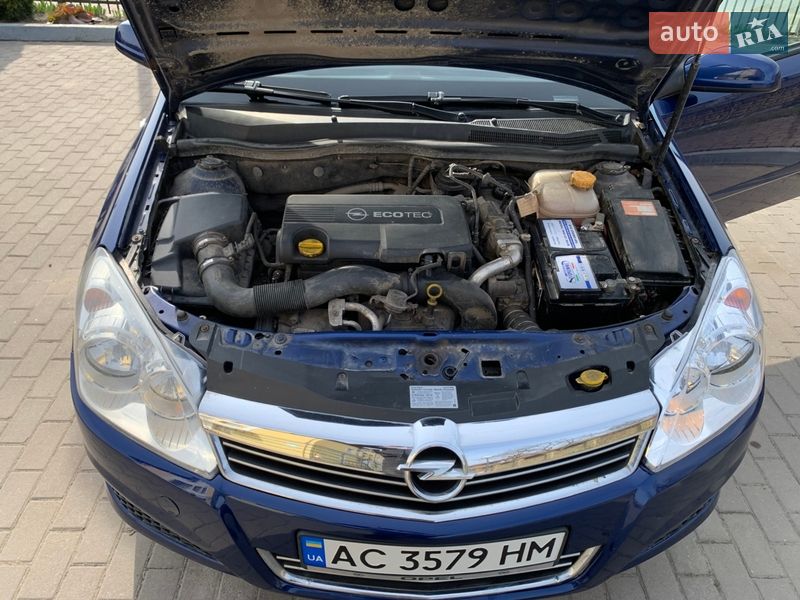 Універсал Opel Astra 2008 в Нововолинську