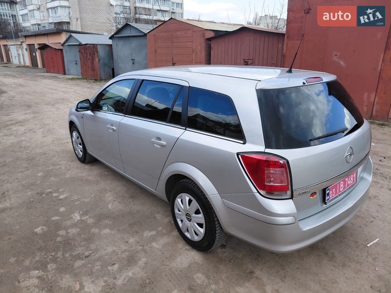 Универсал Opel Astra 2010 в Ровно фото 3 Универсал Opel Astra 2010 в Ровно
