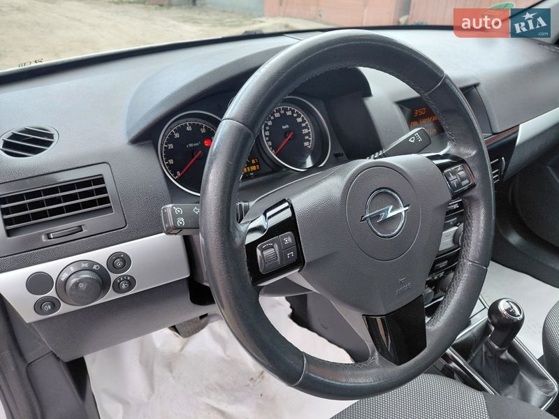 Универсал Opel Astra 2010 в Ровно фото 16 Универсал Opel Astra 2010 в Ровно