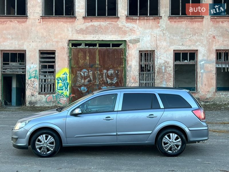Универсал Opel Astra 2005 в Луцке