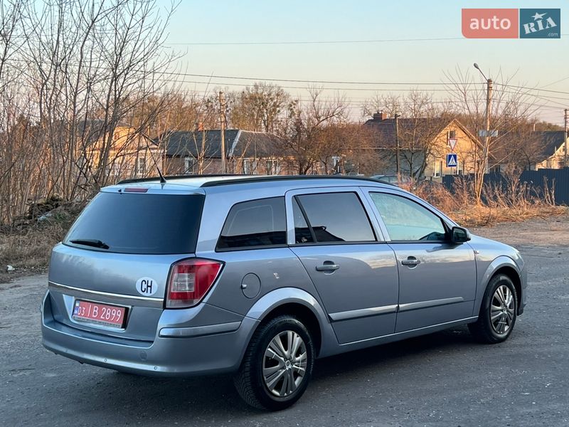 Универсал Opel Astra 2005 в Луцке