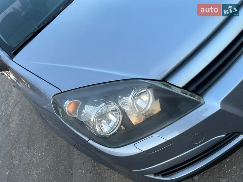 Универсал Opel Astra 2005 в Луцке