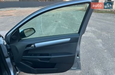 Универсал Opel Astra 2005 в Луцке