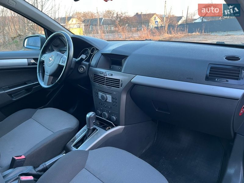 Универсал Opel Astra 2005 в Луцке