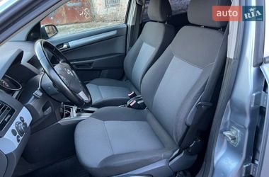 Универсал Opel Astra 2005 в Луцке