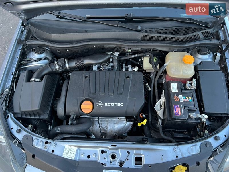 Универсал Opel Astra 2005 в Луцке