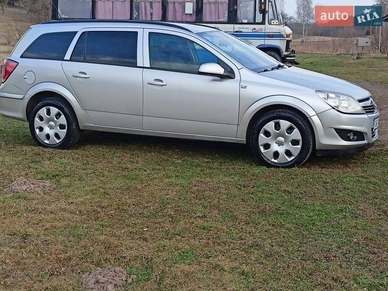 Универсал Opel Astra 2006 в Коломые