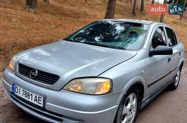 Седан Opel Astra 2002 в Тростянце