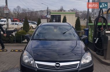 Универсал Opel Astra 2011 в Одессе