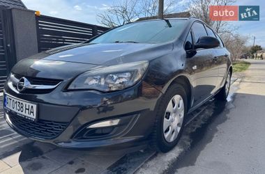 Універсал Opel Astra 2015 в Івано-Франківську