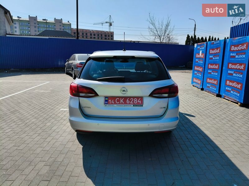 Универсал Opel Astra 2018 в Калуше