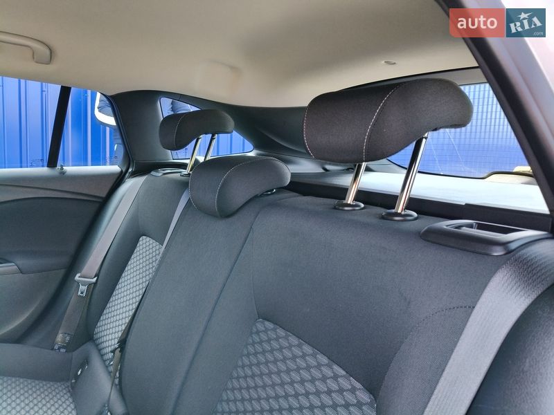 Универсал Opel Astra 2018 в Калуше