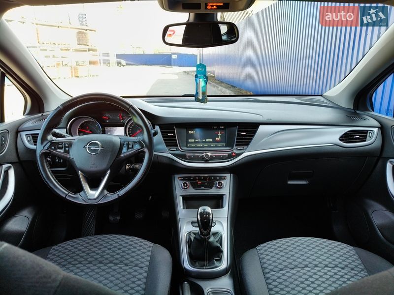 Универсал Opel Astra 2018 в Калуше