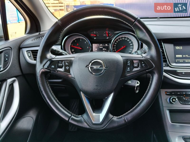 Универсал Opel Astra 2018 в Калуше