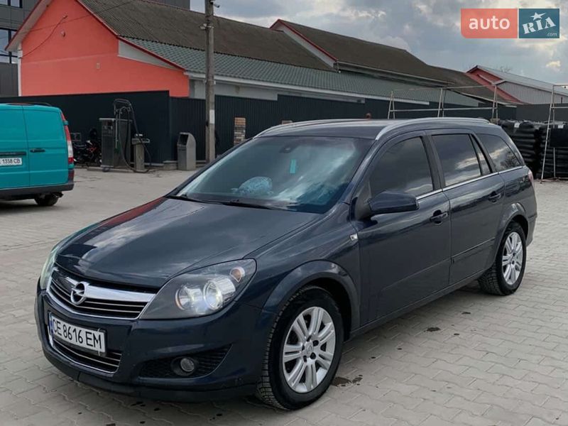Універсал Opel Astra 2008 в Чернівцях