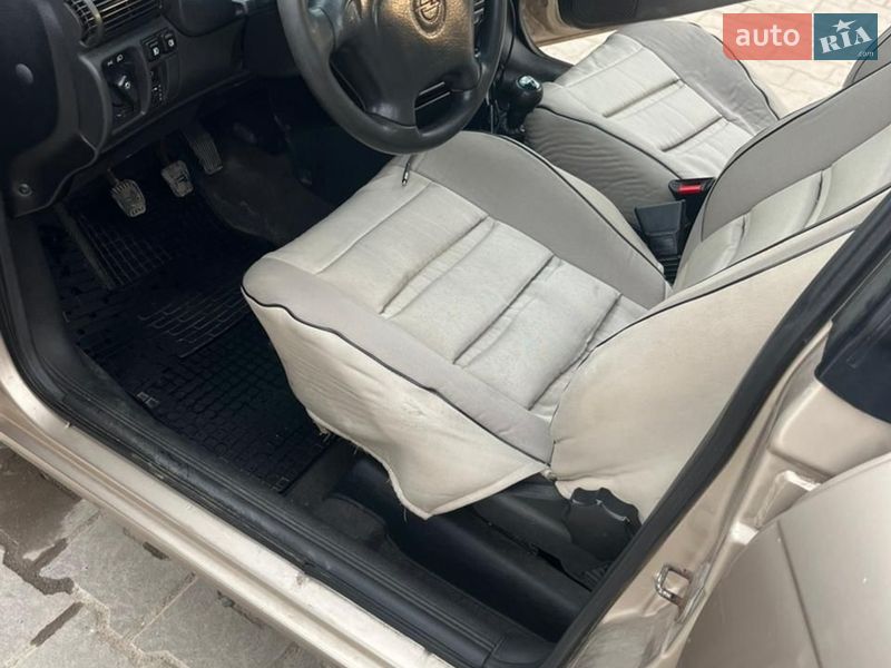 Хетчбек Opel Astra 1997 в Новодністровську фото 3 Хетчбек Opel Astra 1997 в Новодністровську