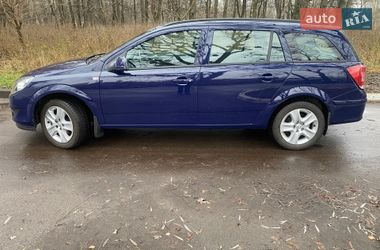 Універсал Opel Astra 2013 в Києві