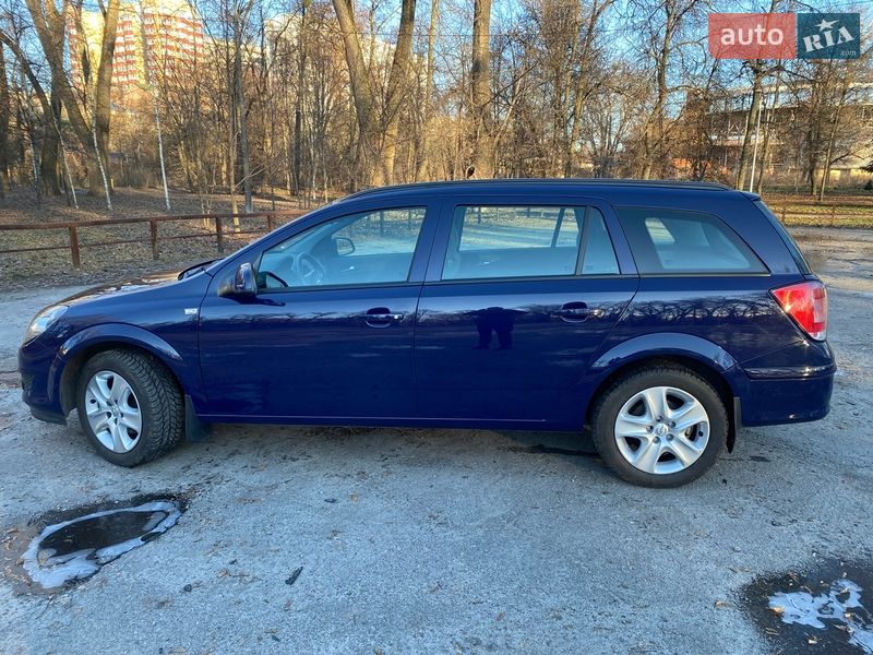Универсал Opel Astra 2013 в Киеве фото 13 Универсал Opel Astra 2013 в Киеве