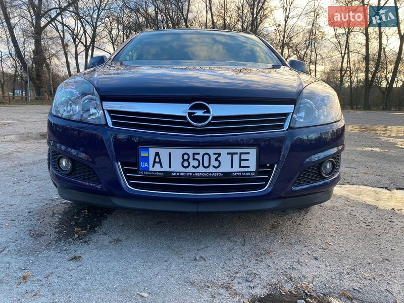Универсал Opel Astra 2013 в Киеве фото 23 Универсал Opel Astra 2013 в Киеве