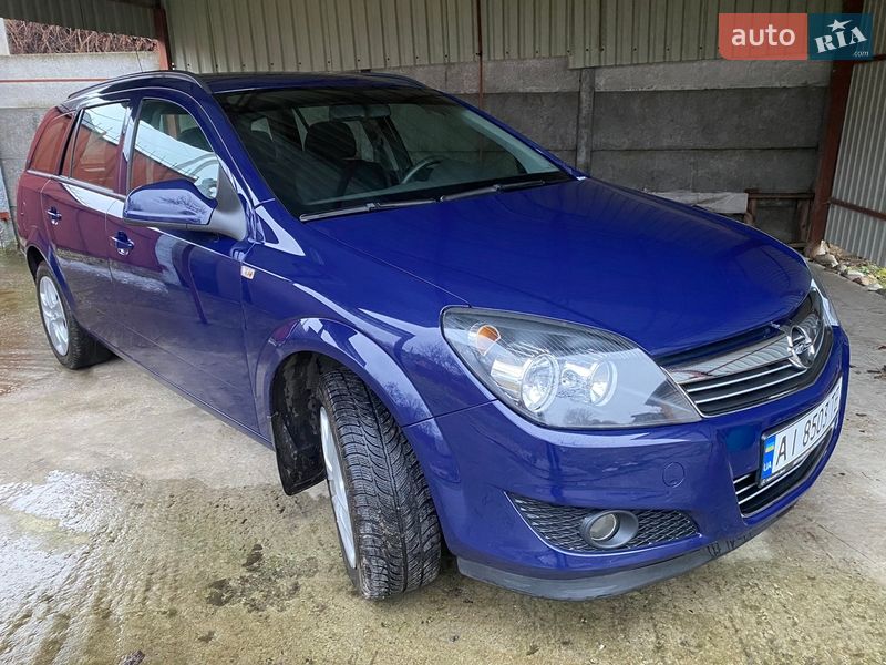 Универсал Opel Astra 2013 в Киеве фото 39 Универсал Opel Astra 2013 в Киеве