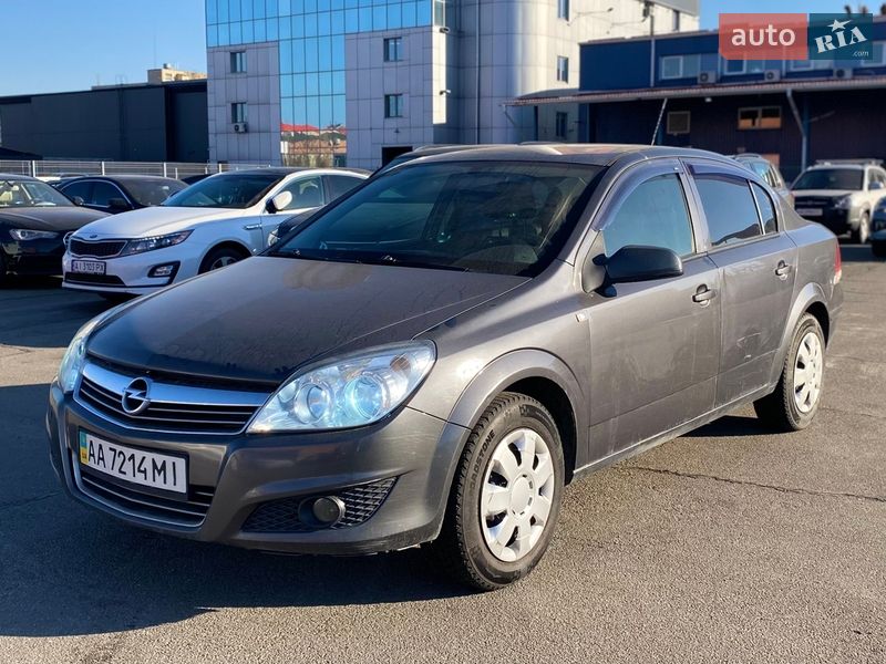 Седан Opel Astra 2012 в Киеве