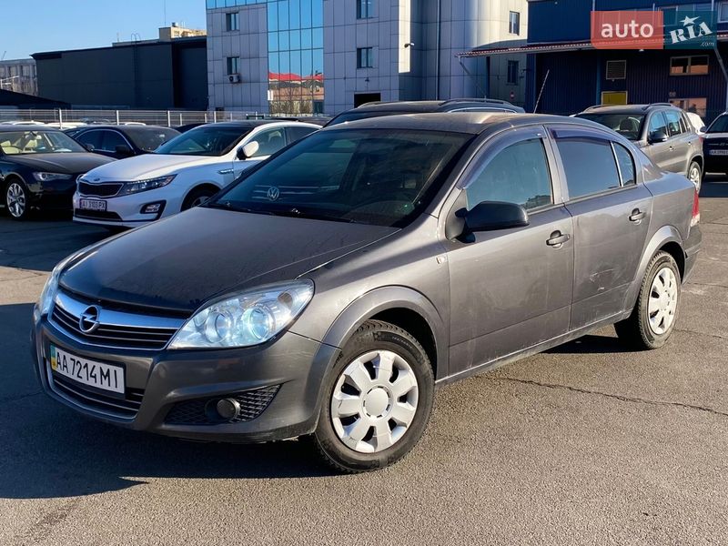 Седан Opel Astra 2012 в Киеве