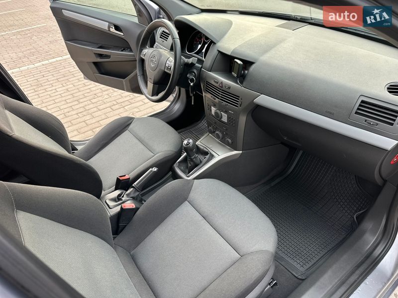 Хэтчбек Opel Astra 2006 в Луцке фото 29 Хэтчбек Opel Astra 2006 в Луцке