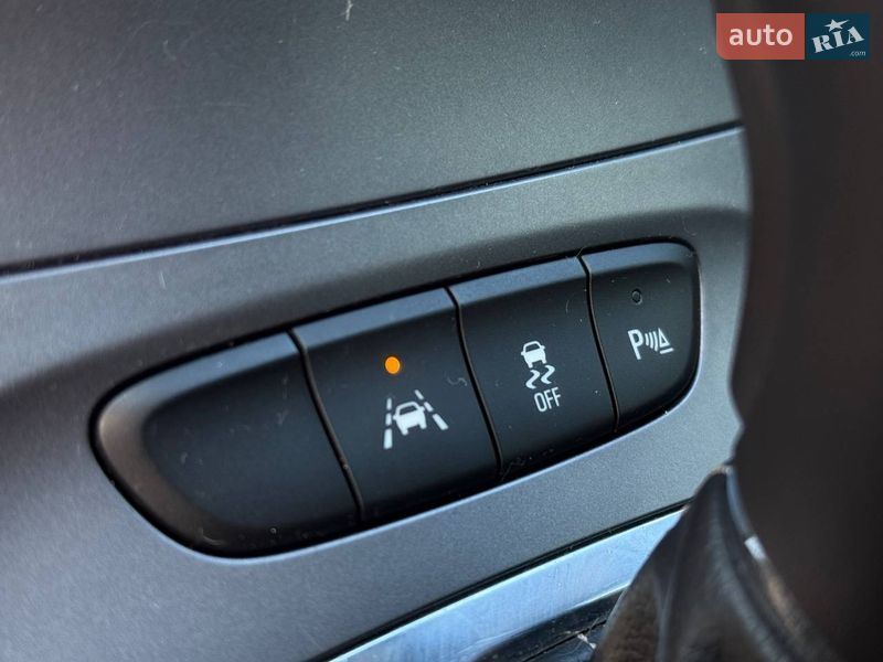 Універсал Opel Astra 2016 в Житомирі