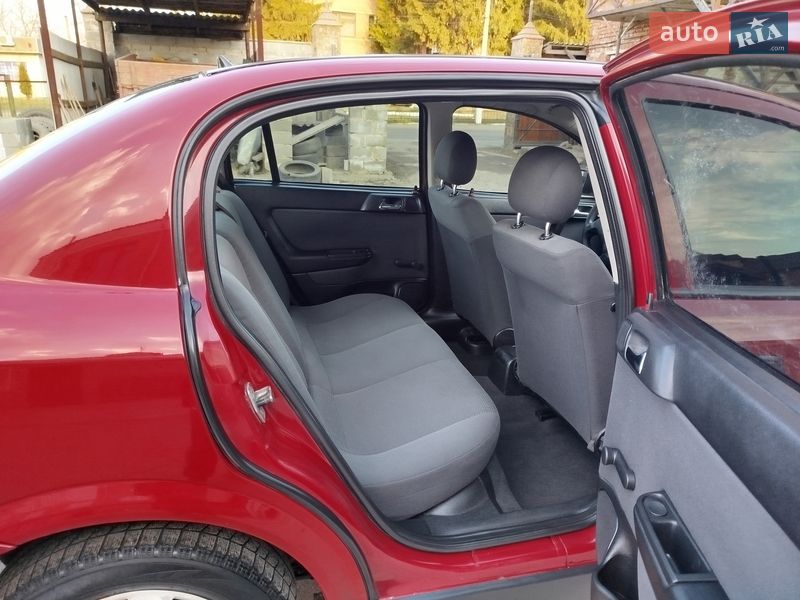Седан Opel Astra 2007 в Лисянці