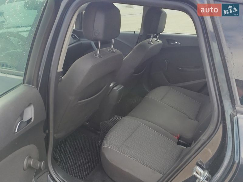 Универсал Opel Astra 2012 в Сумах