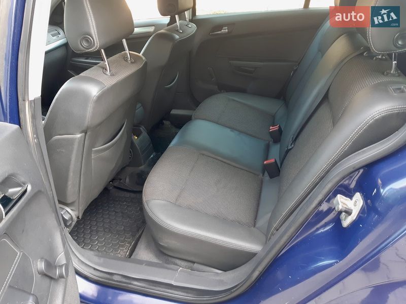 Универсал Opel Astra 2007 в Львове