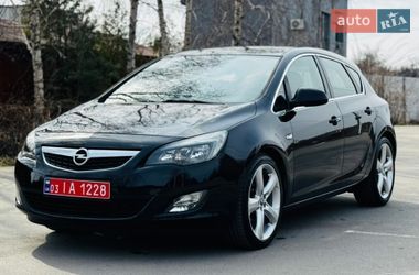 Хэтчбек Opel Astra 2010 в Здолбунове