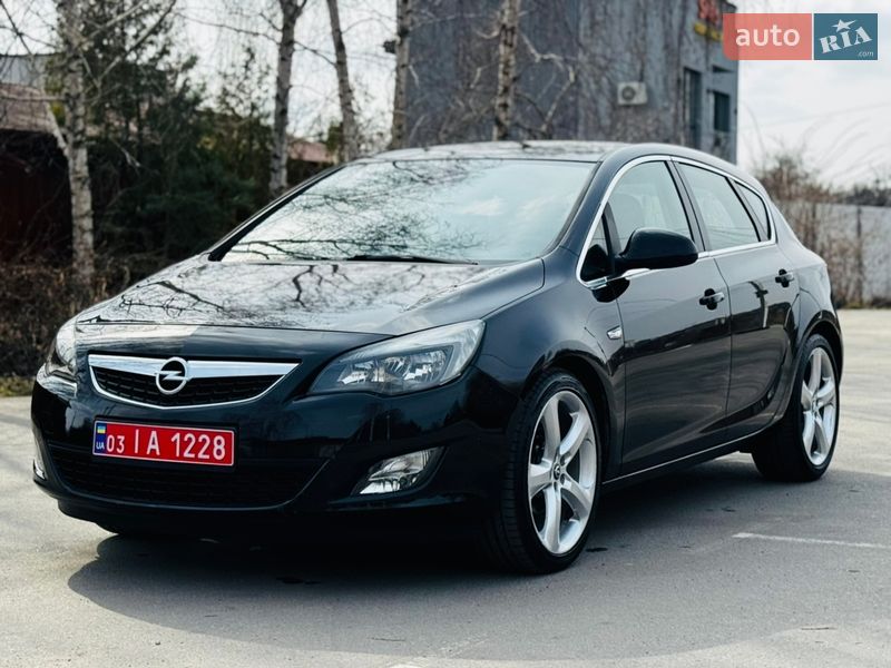 Opel Astra 2010 Opel Astra 2010