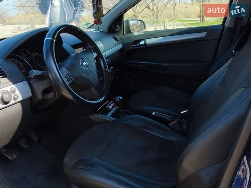 Универсал Opel Astra 2005 в Николаеве фото 9 Универсал Opel Astra 2005 в Николаеве