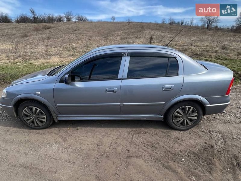 Седан Opel Astra 2008 в Кременчуге