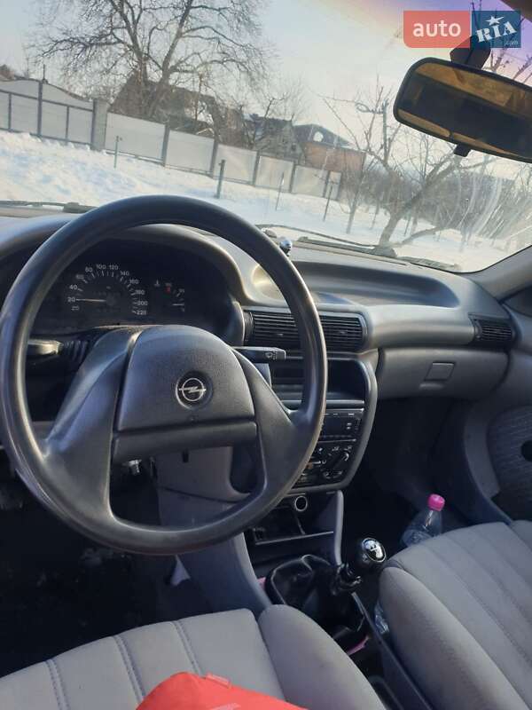 Хэтчбек Opel Astra 1992 в Черновцах