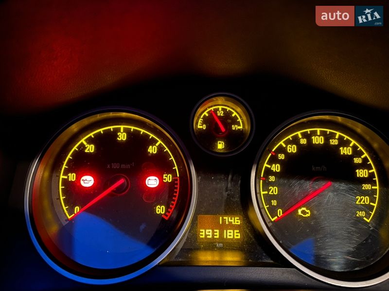 Универсал Opel Astra 2006 в Золочеве