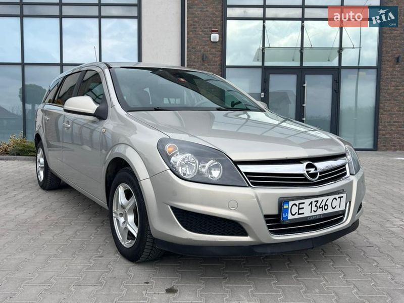 Универсал Opel Astra 2010 в Тернополе