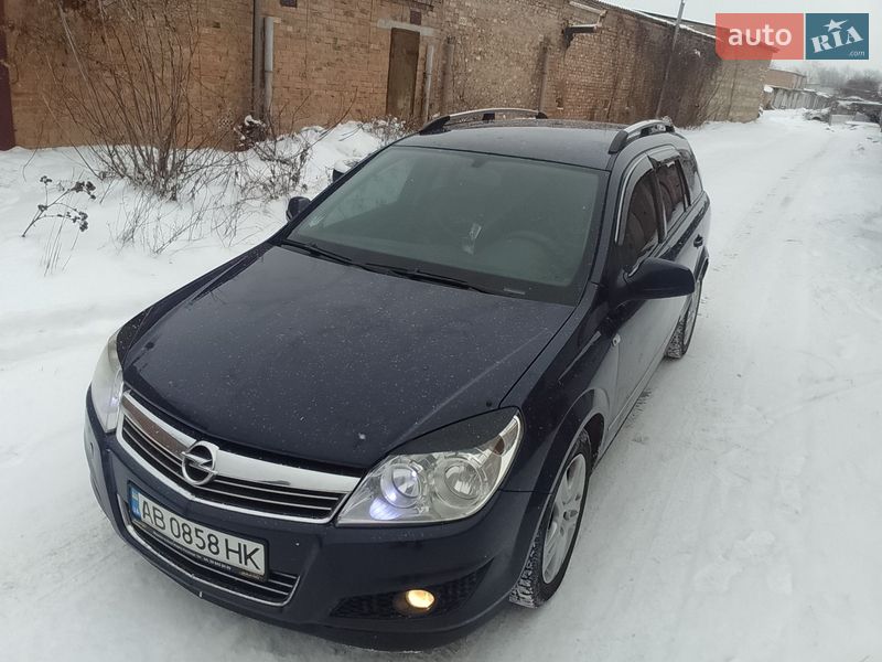 Универсал Opel Astra 2010 в Виннице