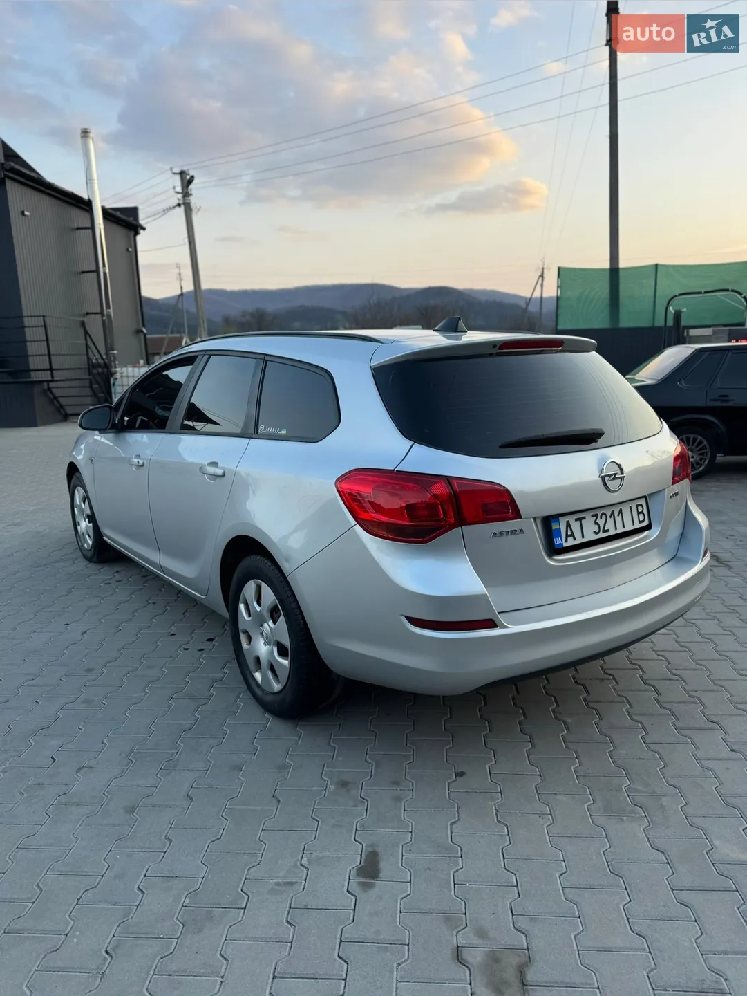 2011 Opel Astra - мініатюра 3