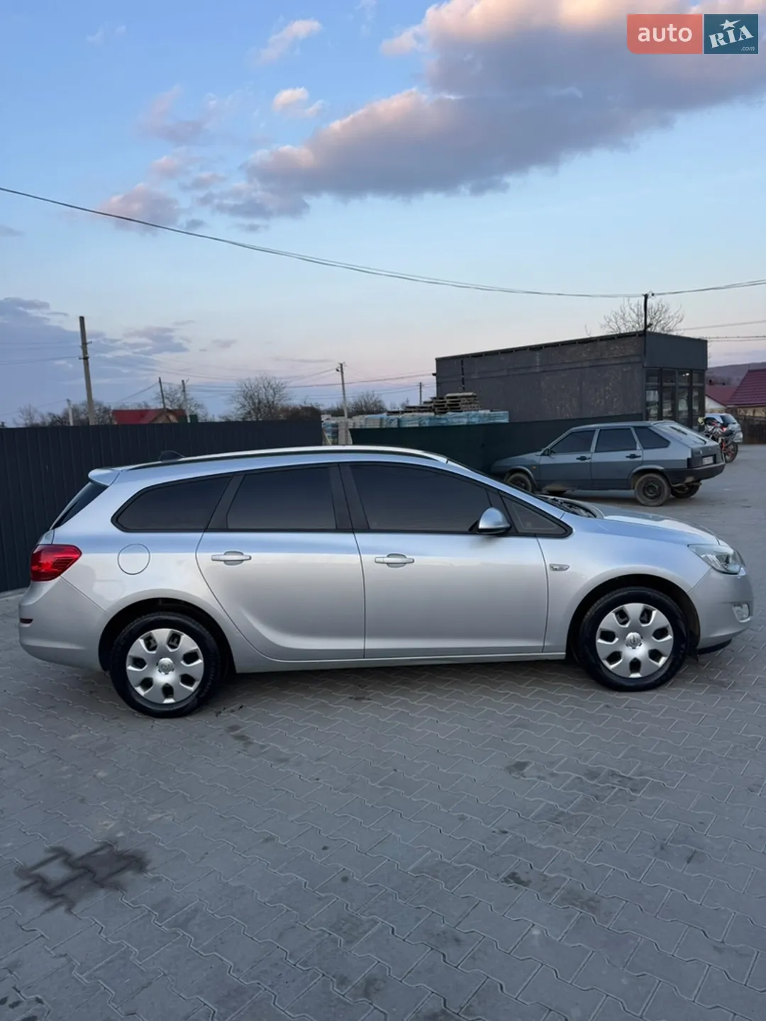 2011 Opel Astra - мініатюра 8