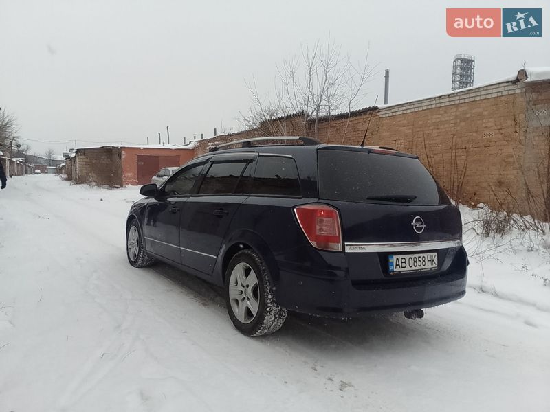Универсал Opel Astra 2010 в Виннице