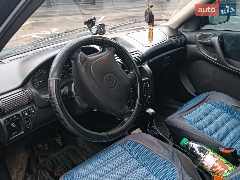 Хэтчбек Opel Astra 1995 в Сколе фото 7 Хэтчбек Opel Astra 1995 в Сколе
