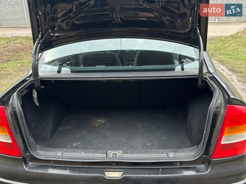 Седан Opel Astra 2007 в Чернигове