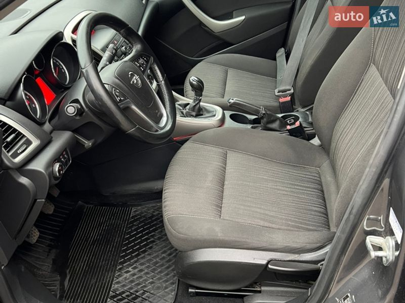 Универсал Opel Astra 2012 в Черкассах фото 25 Универсал Opel Astra 2012 в Черкассах