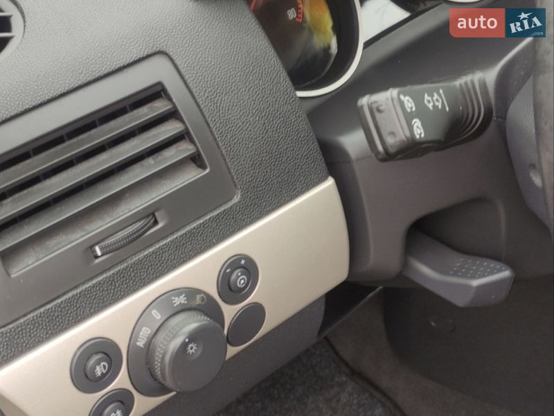Хетчбек Opel Astra 2008 в Надвірній
