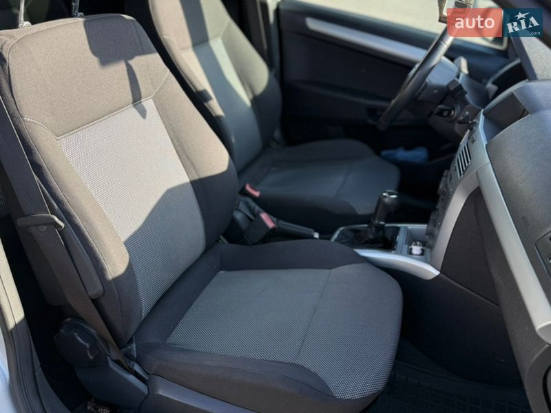 Универсал Opel Astra 2009 в Кривом Роге фото 17 Универсал Opel Astra 2009 в Кривом Роге