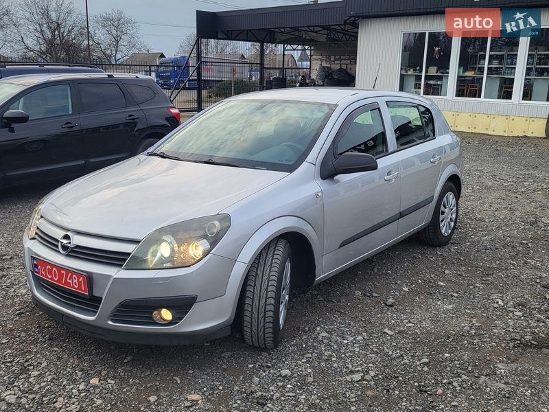 Хэтчбек Opel Astra 2005 в Новоархангельске фото Хэтчбек Opel Astra 2005 в Новоархангельске