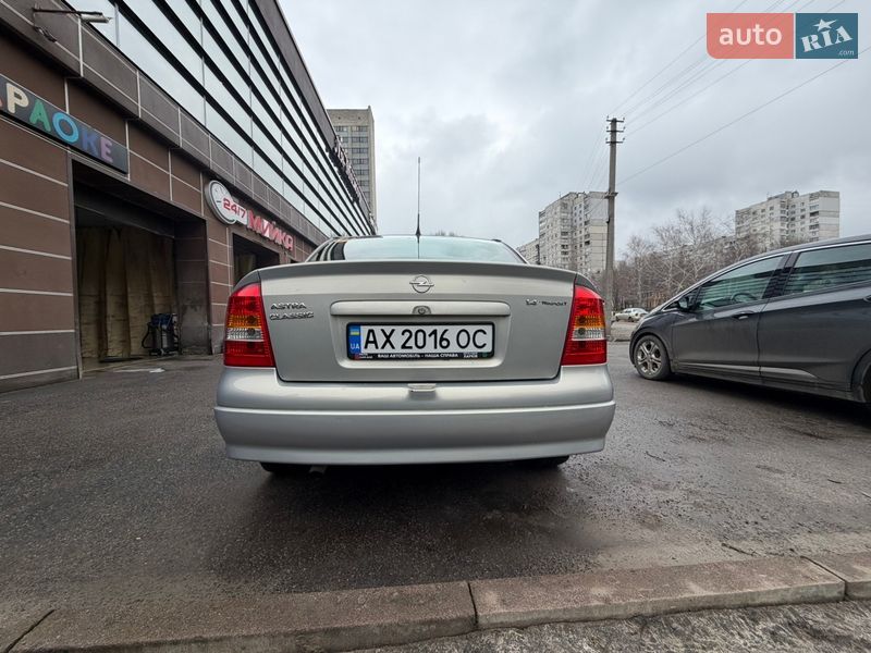 Седан Opel Astra 2006 в Харькове