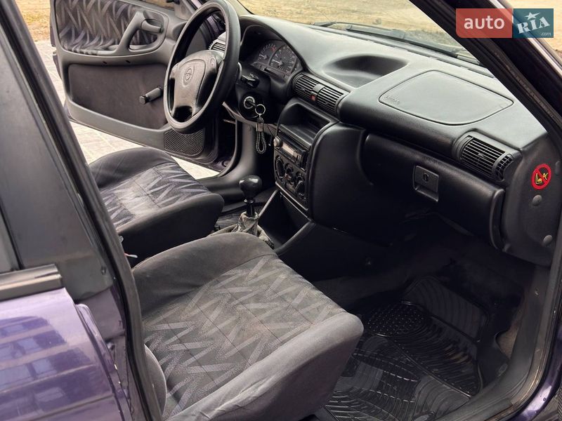 Хетчбек Opel Astra 1995 в Івано-Франківську